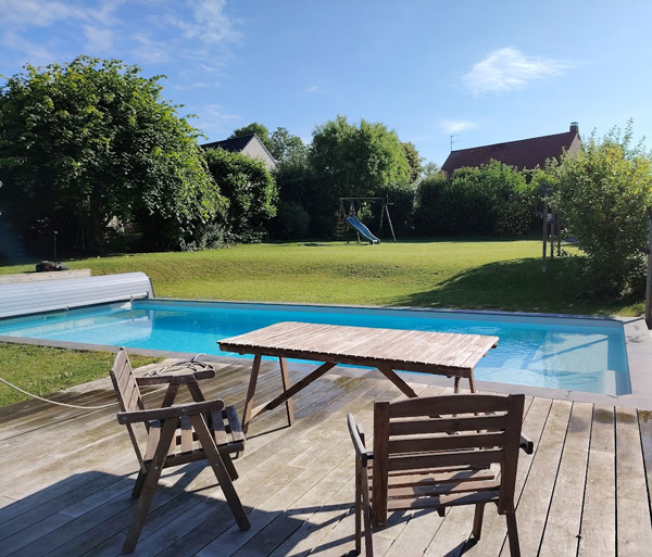 La piscine de la maison d'hôte ludique